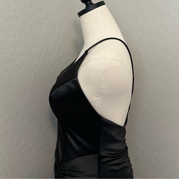 NEW JOVANI SZ 6 BLACK STRETCH MATERIAL RUCHED BODICE FORMAL EVENING GOWN - Picture 6 of 16